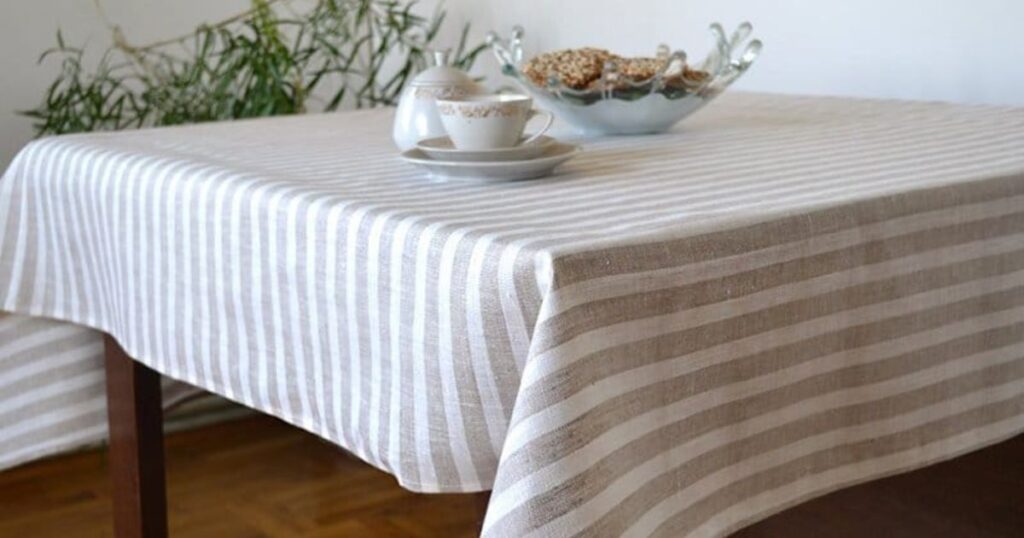 Factors Influencing Tablecloth Size Selection