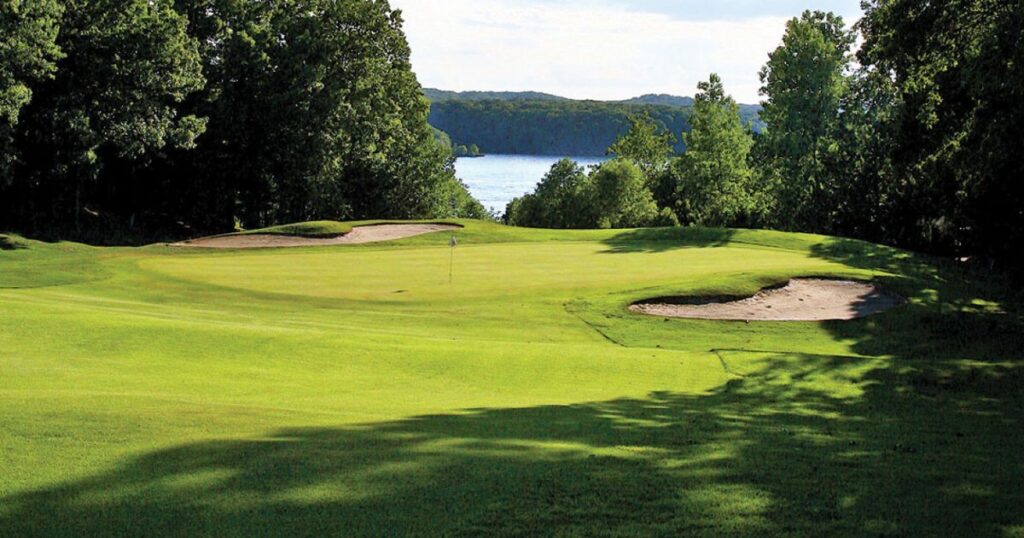 GOLF AND LAKE PERFECTION AT THESE OZARKS RESORTS